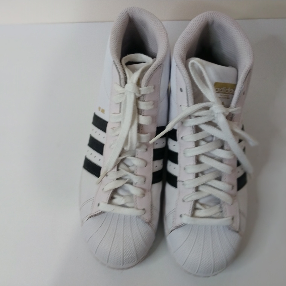 ADIDAS Pro Model Men's Size 5.5 White and Black High-Top Sneakers